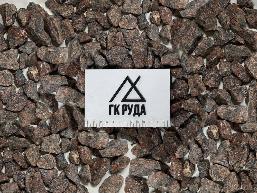 Гранитный щебень фр 20-40 мм россыпью с доставкой