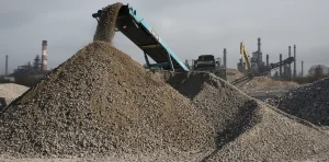 Переработка и повторное использование нерудных материалов: что получают и где применяют